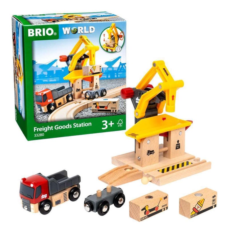 Brio عالم بريو - 33280 محطة شحن البضائع | مجموعة قطار ألعاب متعددة الاستخدامات للأطفال | لعب تفاعلي | بناء من الخشب المستدام | مثالي للأطفال من عمر 3 سنوات وما فوق - Image 1